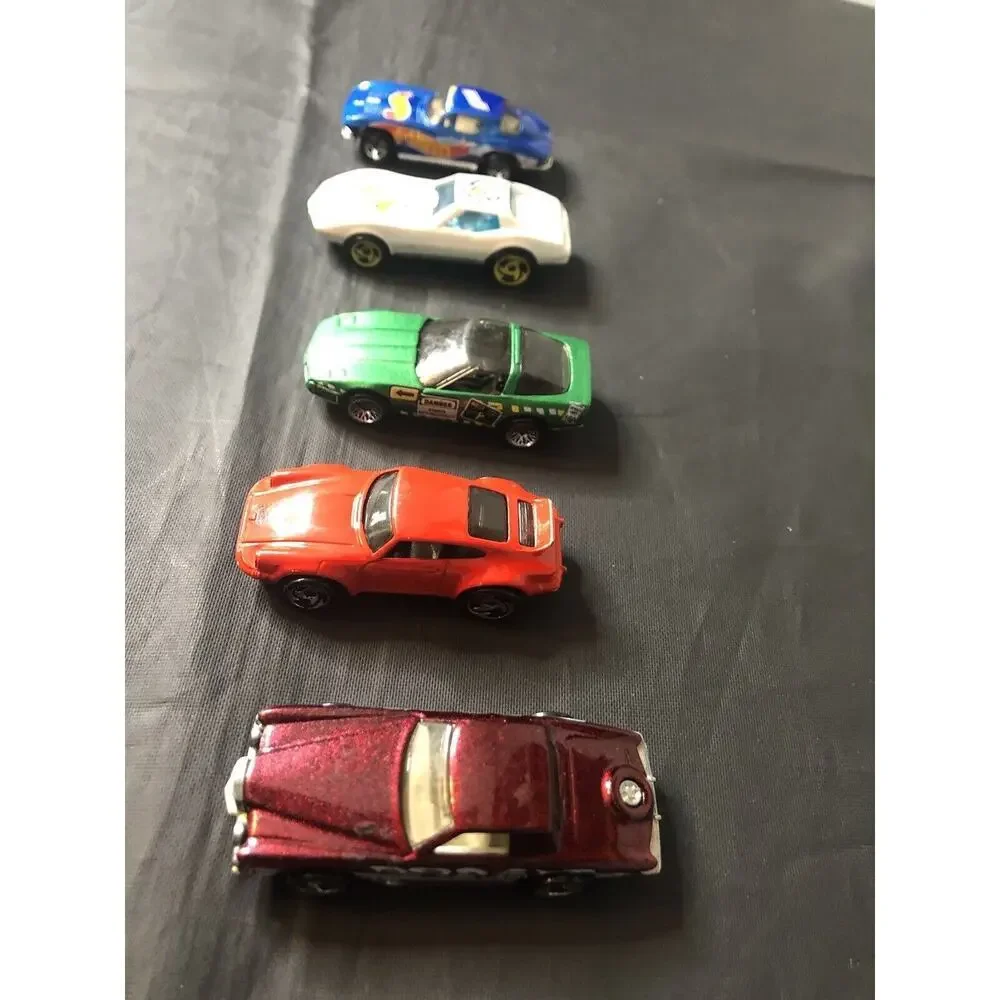 5 Vintage 1970’s-1982 Hot Wheels, 3-Corvettes, Porsche 911‎ And Stutz Blackhawk